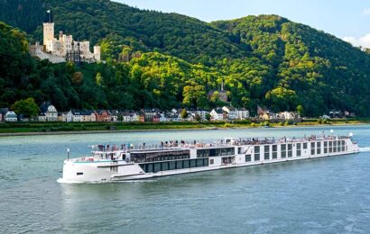 [WEBINAR] Riverside Luxury Cruises: Reflecting on a Year of Excellence and Charting the Course for 2025!